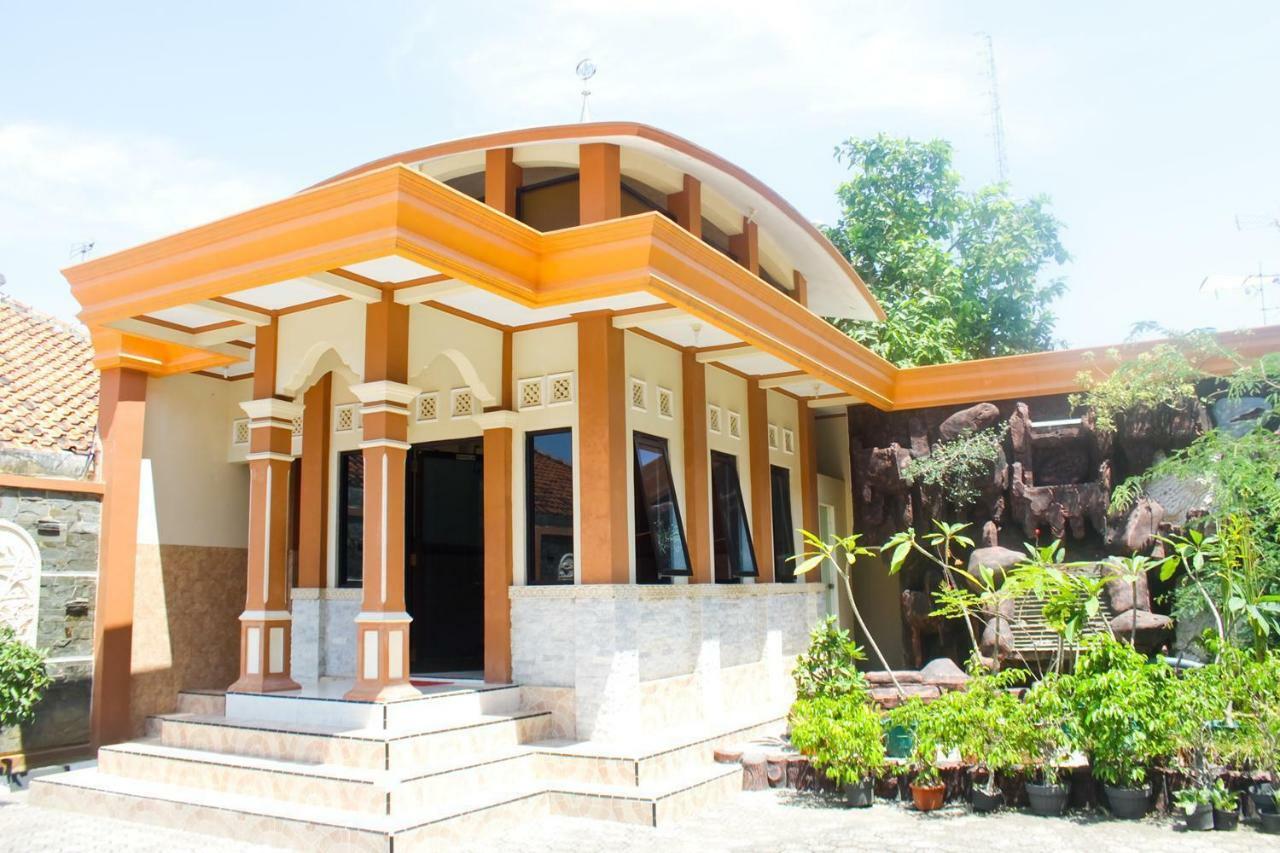 Hotel Wiwi Perkasa 2 Indramayu Экстерьер фото