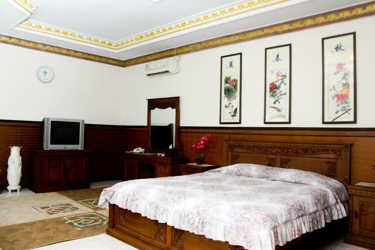 Hotel Wiwi Perkasa 2 Indramayu Экстерьер фото